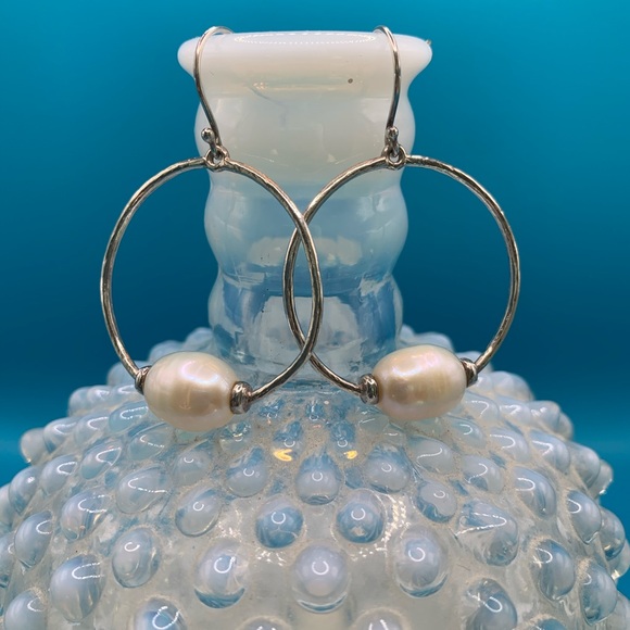 Silpada Vintage HTF Sterling Large Pearl Hoop French Wire Earrings - Picture 2 of 12